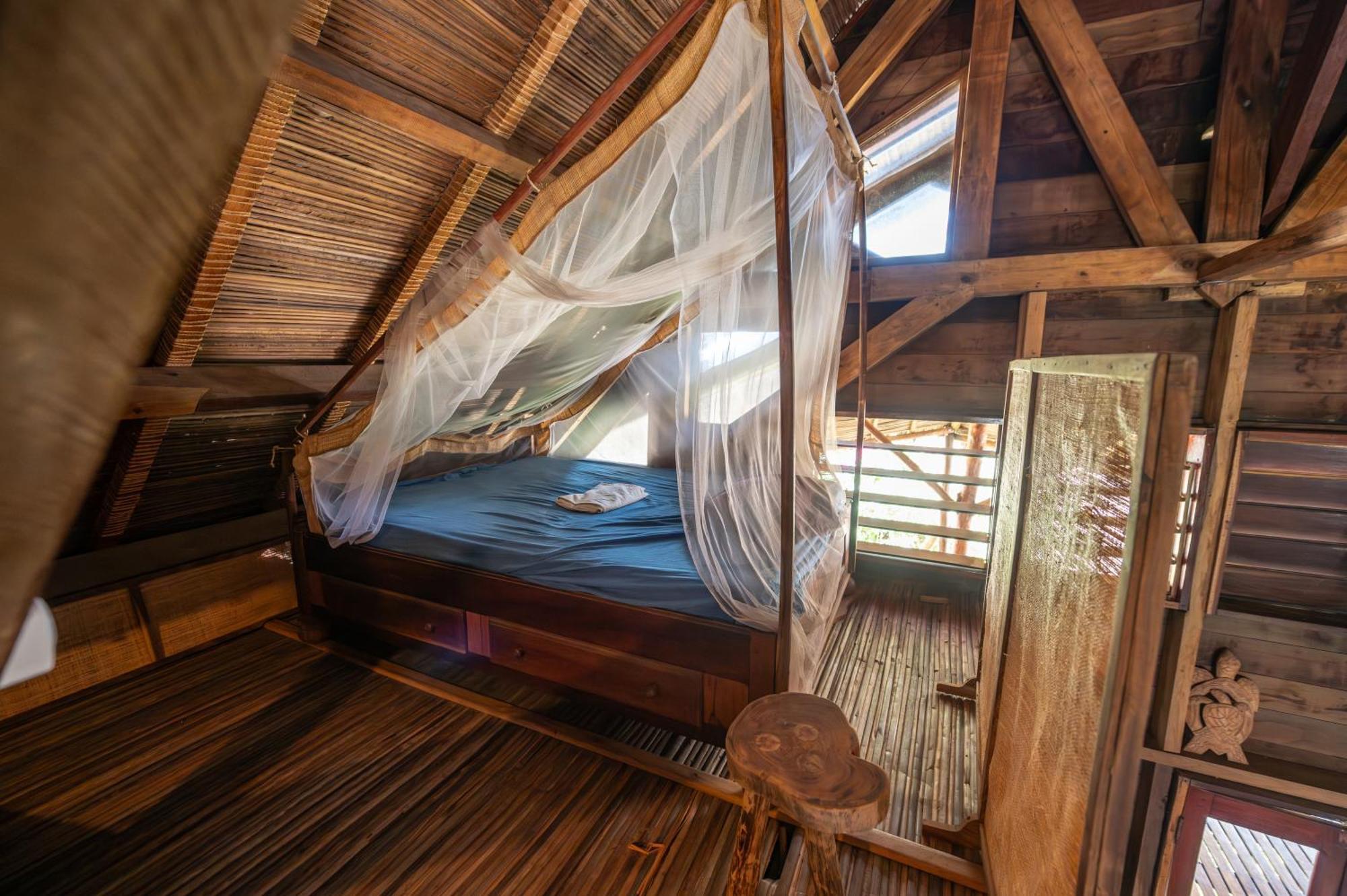 Shambala Madagascar: Beachfront Lodge And Adventures Ambolobozo Extérieur photo